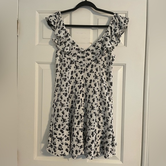 Black & White Floral Ruffle Sundress - Picture 3 of 5